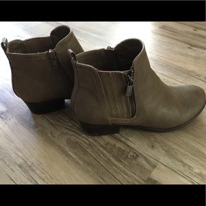 Size 10 Unisa booties
